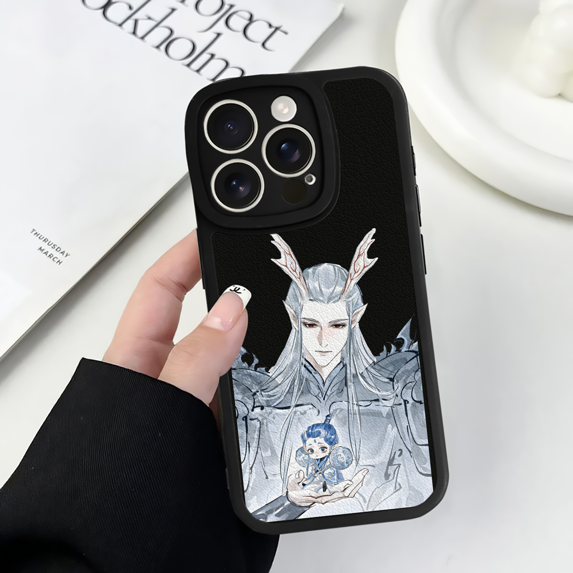 （画像用） Ne Zha 2 ナタ 魔童の大暴れ 【iPhone 16シリーズ対応】シリコンスマホケース（レザー調） 材質：シリコン